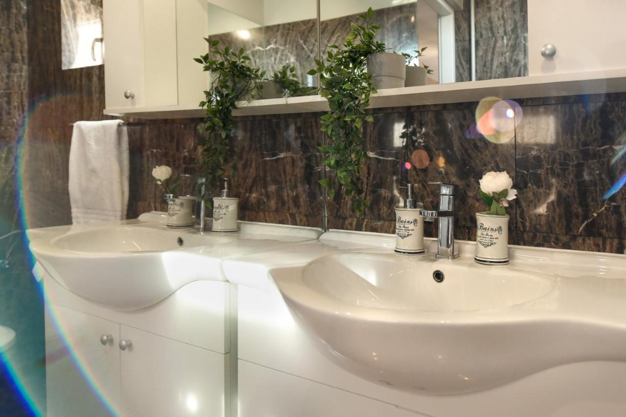 New - Elegant Duplex With Amazing View & Balcony - Homey Residence Bucharest Luaran gambar